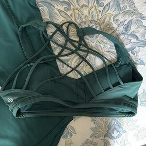 Lululemon free to be wild bra